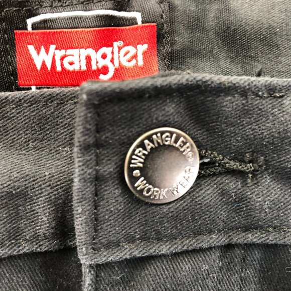 Wrangler Men's Workwear Pants Size 38x26 Hemmed Black Straight Leg Casual - Picture 3 of 16